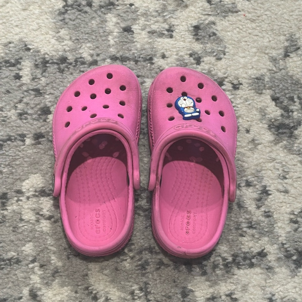 Girls pink Crocs